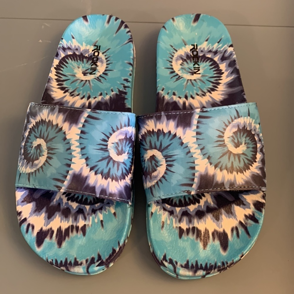 Tie Dye Look Poolside Slides